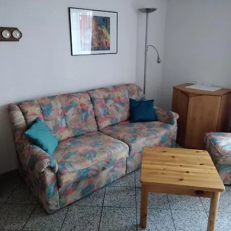Leone Le1 Apartment